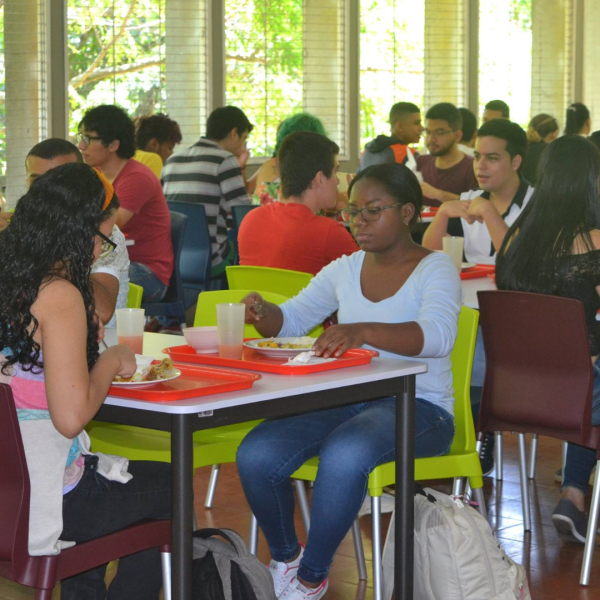 Comprometidos con la calidad: Nuevos equipos en el Restaurante Universitario